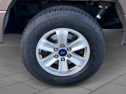 Used 2016 Ford F150 XLT w/ Trailer Tow Package image 9