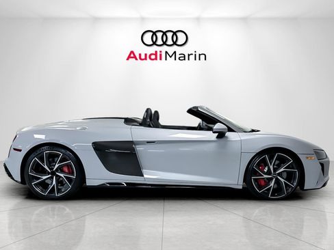 Used 2021 Audi R8 V10 w/ Premium Package image 6
