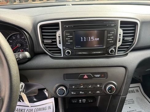 Used 2019 Kia Sportage LX image 18