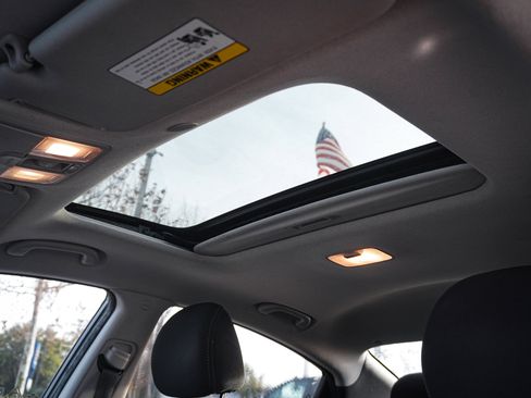 Used 2015 Hyundai Elantra SE w/ Option Group 03 image 26