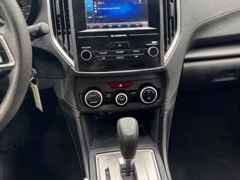 Used 2023 Subaru Crosstrek 2.0i image 9