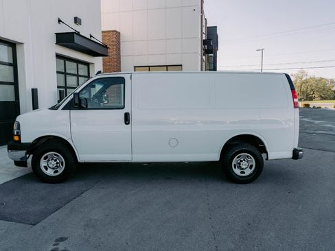 Used 2020 Chevrolet Express 2500 w/ Driver Convenience Package image 4