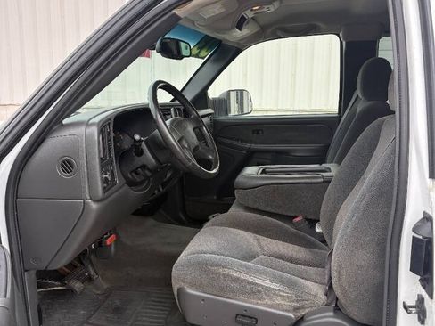 Used 2003 Chevrolet Silverado 2500 LS AWD/4WD image 6