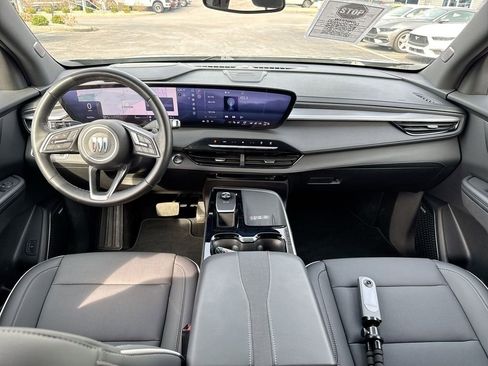 Used 2025 Buick Enclave Preferred image 10