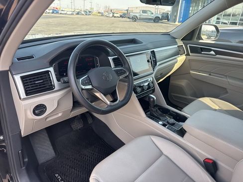 Used 2023 Volkswagen Atlas SE AWD/4WD image 23