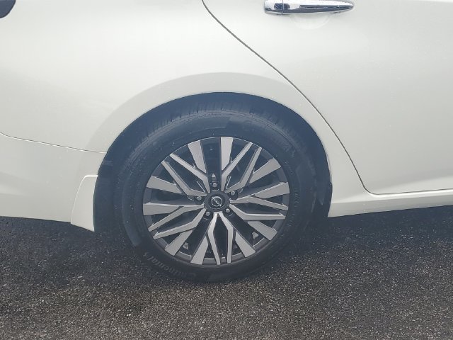 Certified 2023 Nissan Altima 2.5 SV FWD image 5