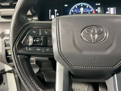Used 2025 Toyota Tacoma SR5 image 18