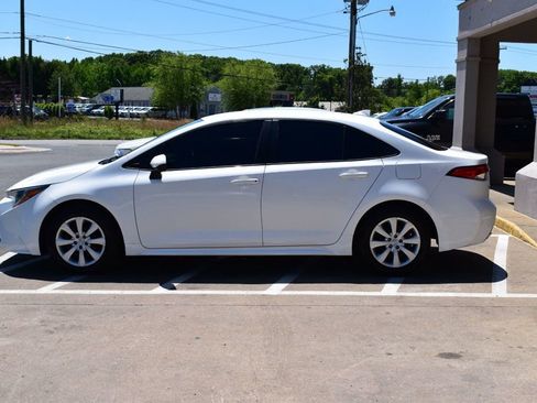 Used 2021 Toyota Corolla LE FWD image 5
