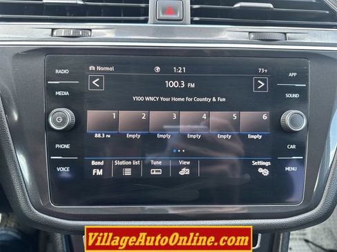 Used 2020 Volkswagen Tiguan SE w/ Panoramic Sunroof Package AWD/4WD image 17