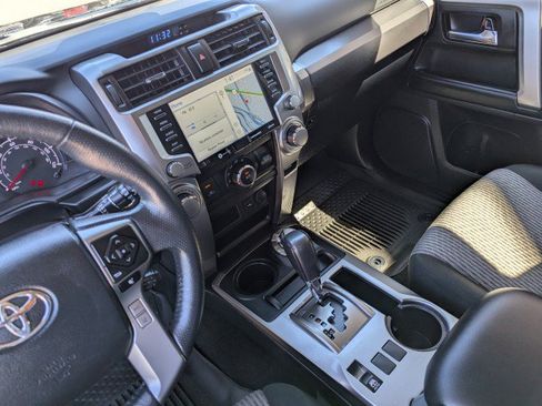 Used 2021 Toyota 4Runner SR5 AWD/4WD image 20