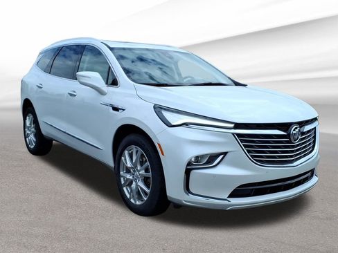 Certified 2024 Buick Enclave Essence w/ Experience Buick Package AWD/4WD image 8