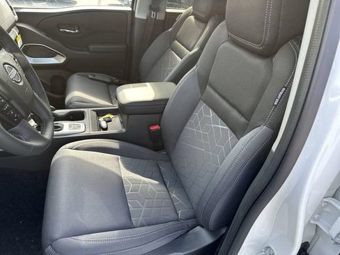 New 2026 Nissan Frontier SV w/ All-Weather Content Package AWD/4WD image 15