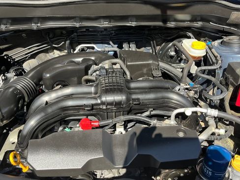 Used 2015 Subaru Forester 2.5i w/ Alloy Wheel Package image 19