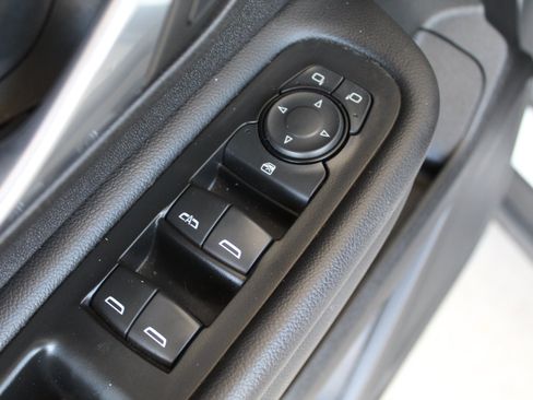 Used 2022 GMC Terrain SLE FWD image 28