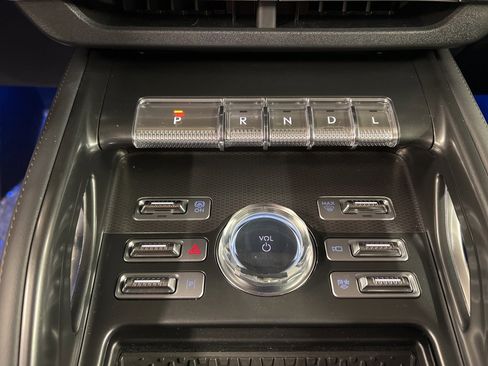 New 2026 Lincoln Nautilus Premier image 16