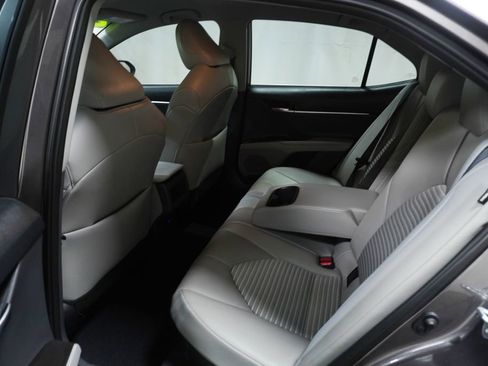 Used 2024 Toyota Camry SE FWD image 12