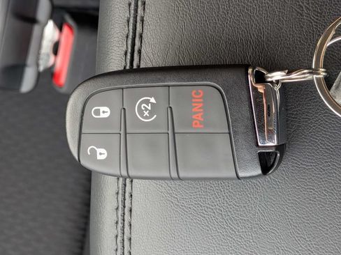 New 2026 Jeep Compass Latitude AWD/4WD image 33