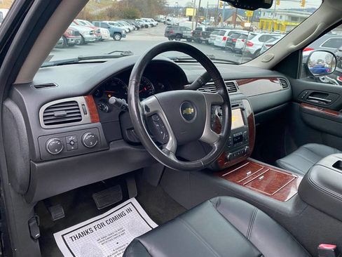Used 2012 Chevrolet Avalanche LTZ image 10