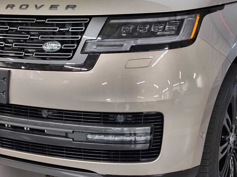 Used 2024 Land Rover Range Rover SE AWD/4WD image 12