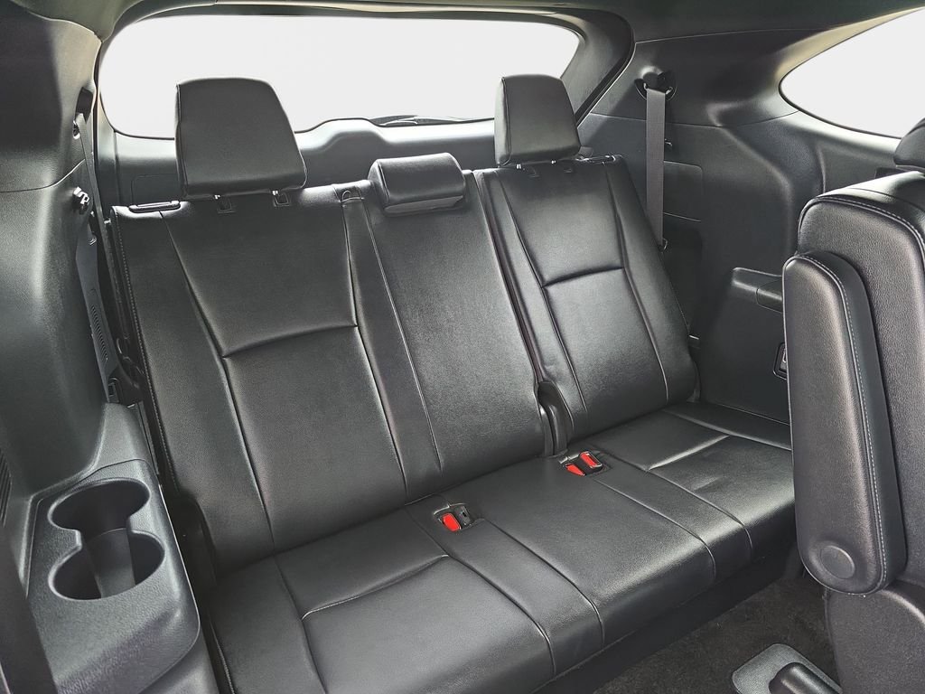 Used 2025 Toyota Highlander XSE AWD/4WD image 16