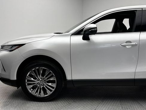 Used 2024 Toyota Venza Limited AWD/4WD image 5