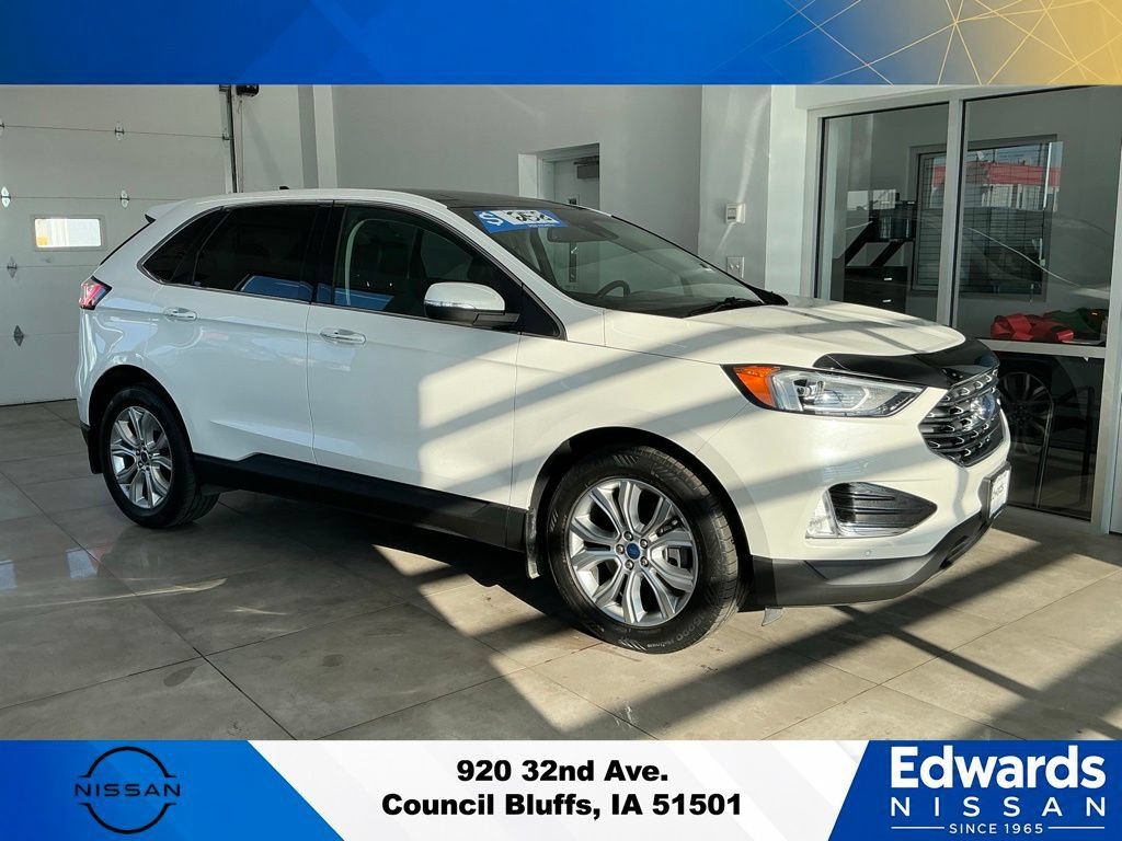Used 2021 Ford Edge Titanium AWD/4WD image 2