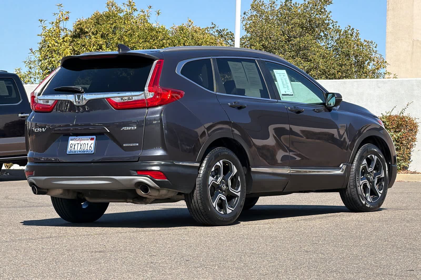 Used 2019 Honda CR-V Touring image 2