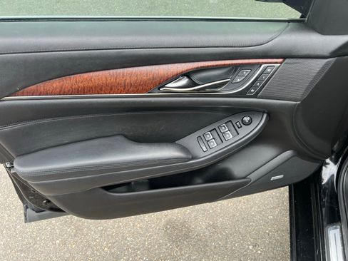 Used 2018 Cadillac CTS Luxury RWD image 9