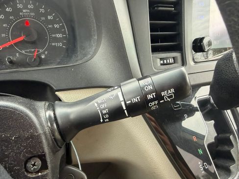 Used 2017 Toyota Sienna LE FWD image 15