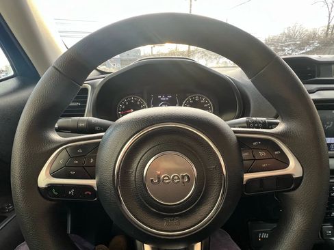 Used 2021 Jeep Renegade Sport AWD/4WD image 14