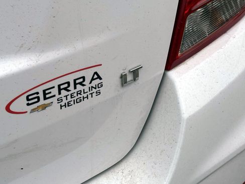 Used 2018 Chevrolet Trax LT w/ LT Convenience Package image 9