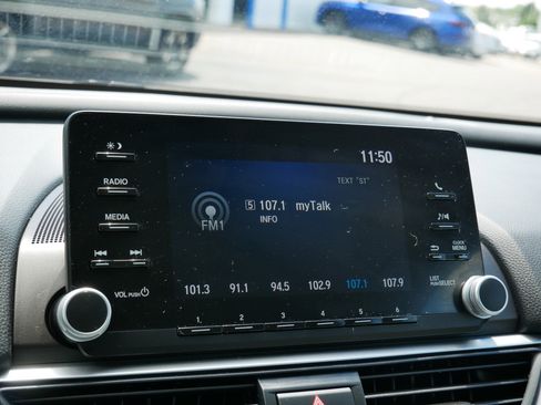 Used 2020 Honda Accord LX image 22