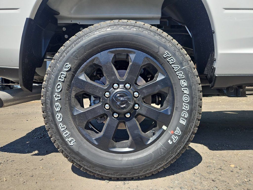 New 2026 RAM 2500 Big Horn AWD/4WD image 9