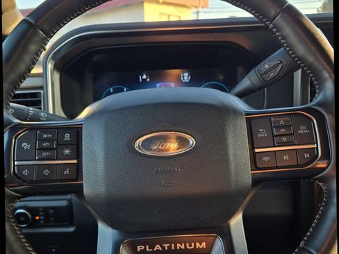Used 2023 Ford F250 Platinum image 20