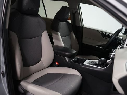 Certified 2024 Toyota RAV4 XLE image 28