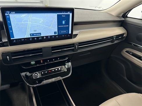 Used 2023 Lincoln Corsair AWD image 25