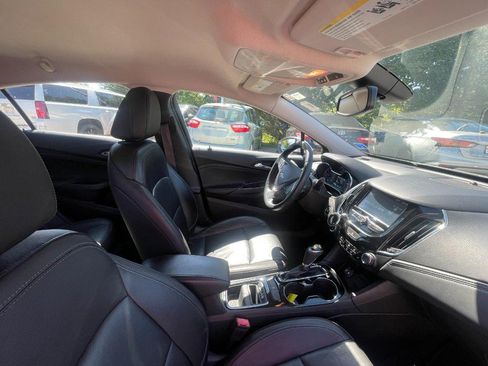 Used 2016 Chevrolet Cruze Premier w/ Premier Convenience Package FWD image 3