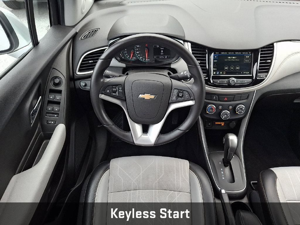 Used 2019 Chevrolet Trax LT w/ LT Convenience Package AWD/4WD image 14