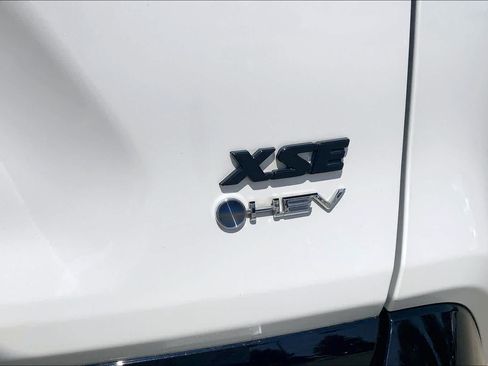 Certified 2025 Toyota RAV4 XSE w/ Advanced Technology Package AWD/4WD image 10