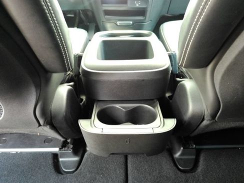 Used 2026 Chrysler Pacifica Select FWD image 27
