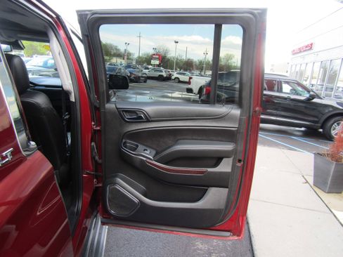 Used 2018 GMC Yukon XL SLT w/ Premium Edition image 12