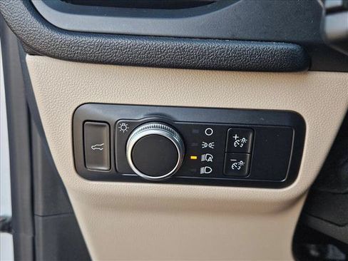 Used 2021 Ford Escape SE w/ Convenience Package FWD image 11