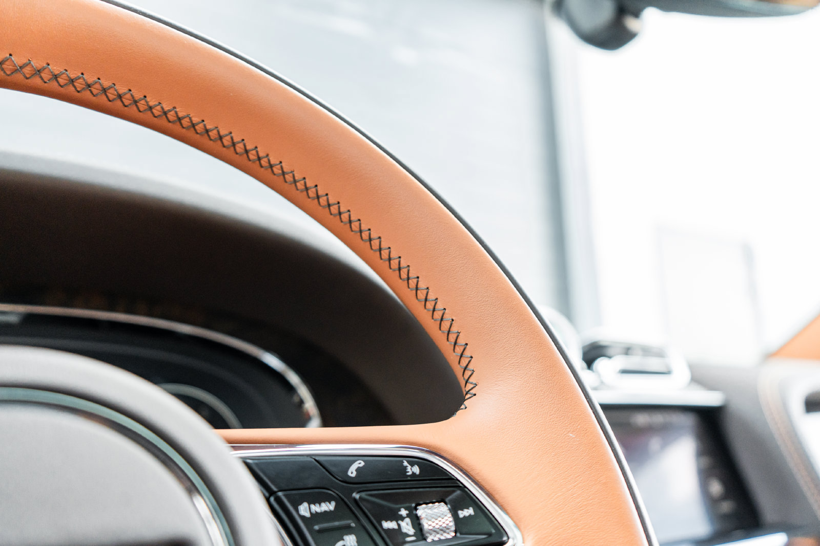 Certified 2022 Bentley Bentayga AWD/4WD image 32