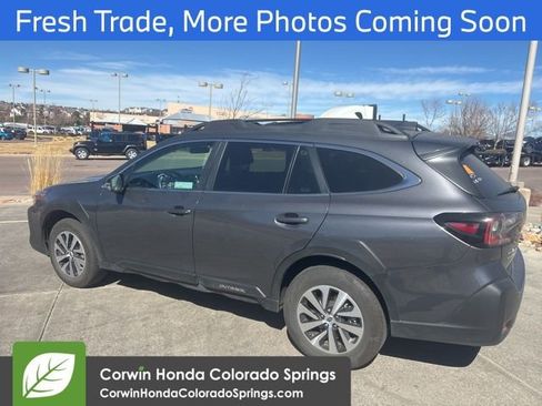 Used 2025 Subaru Outback Premium image 4