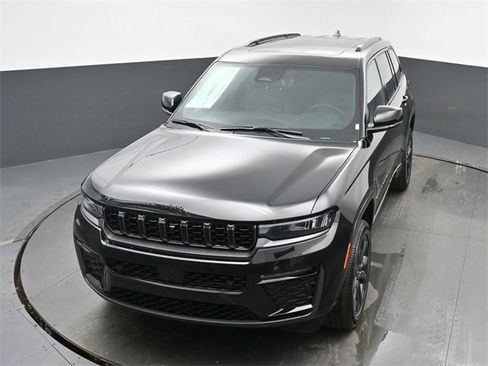 New 2026 Jeep Grand Cherokee Limited image 38