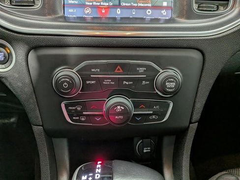 Used 2018 Dodge Charger GT image 21