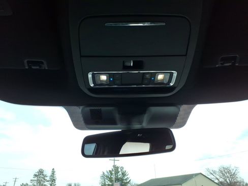 Used 2024 Ford F150 Platinum w/ FX4 Off-Road Package image 18