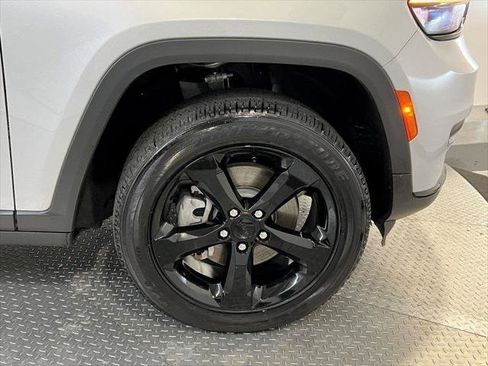 Certified 2024 Jeep Grand Cherokee L Laredo image 14