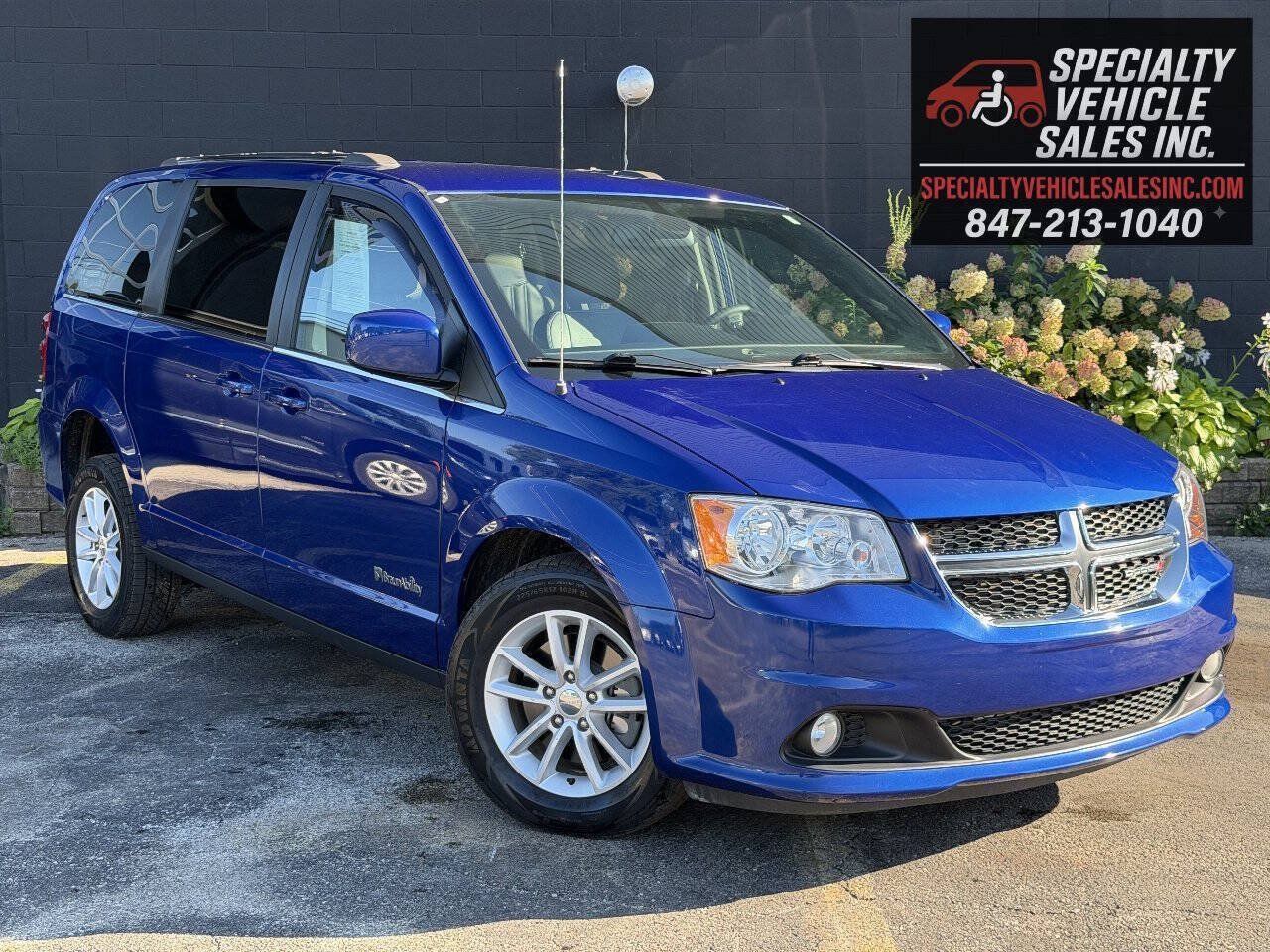 Used 2018 Dodge Grand Caravan SXT FWD image 5