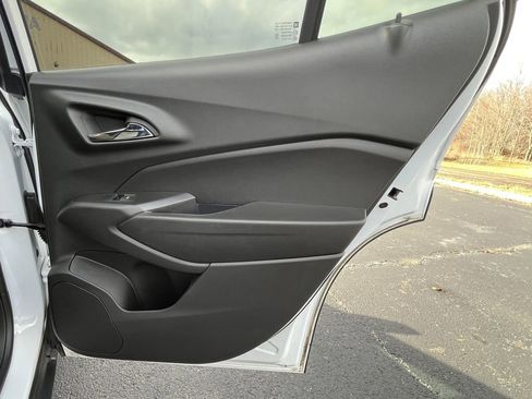 Used 2024 Chevrolet Trax LS w/ LS Convenience Package image 19